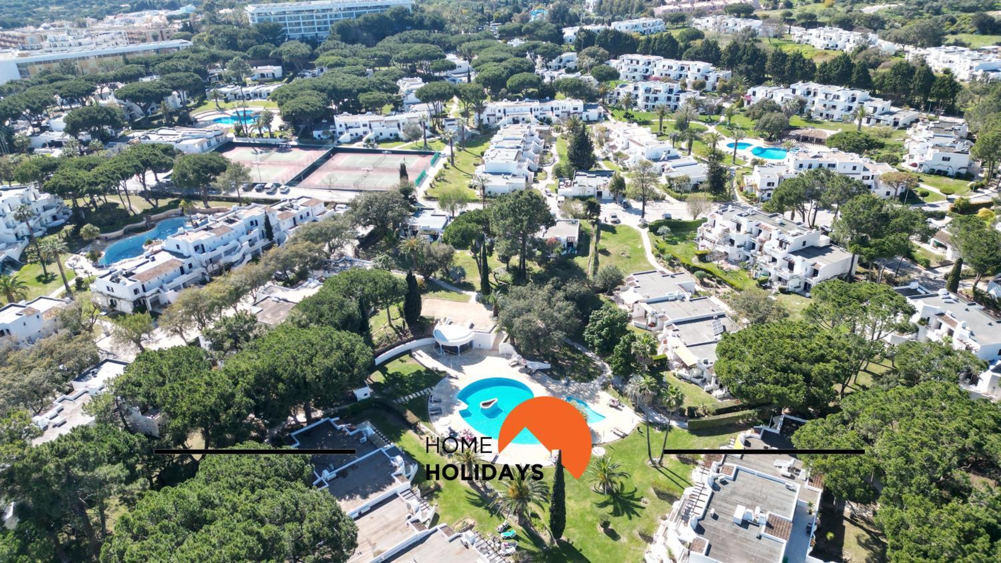 #174 T2 Em Zona Tranquila By Home Holidays Apartment
