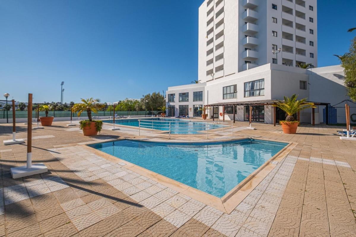 Cozy With Indoor Pool Albufeira