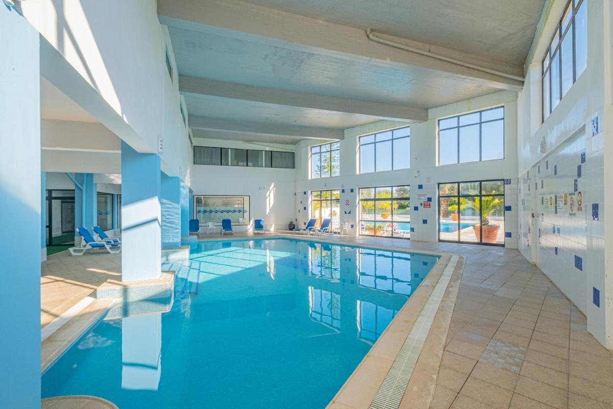 Cozy With Indoor Pool Apartment Albufeira