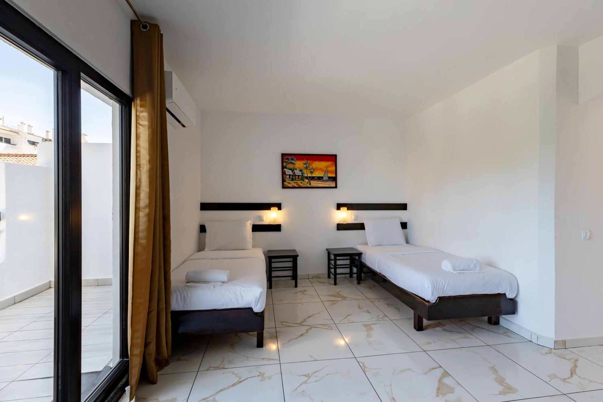 Magna Oura Hotel 3*