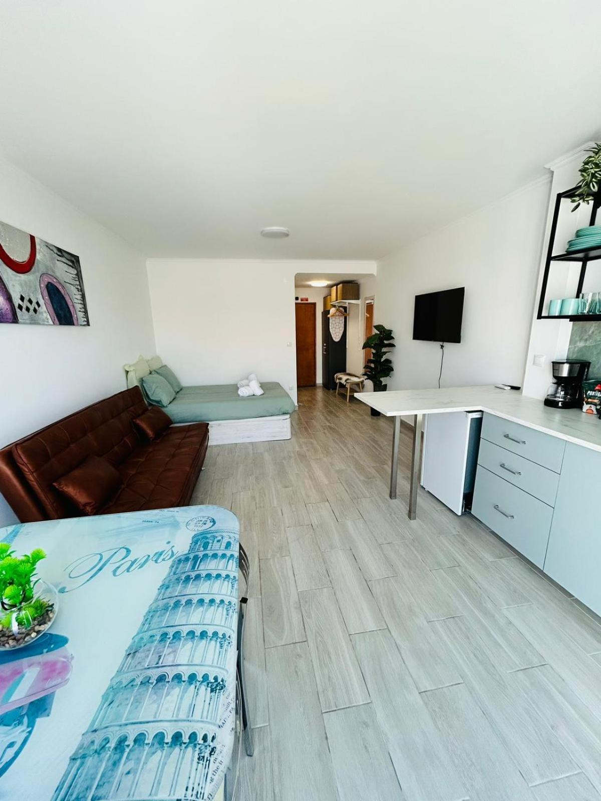 Well Located Flat At Oura Appartement Albufeira