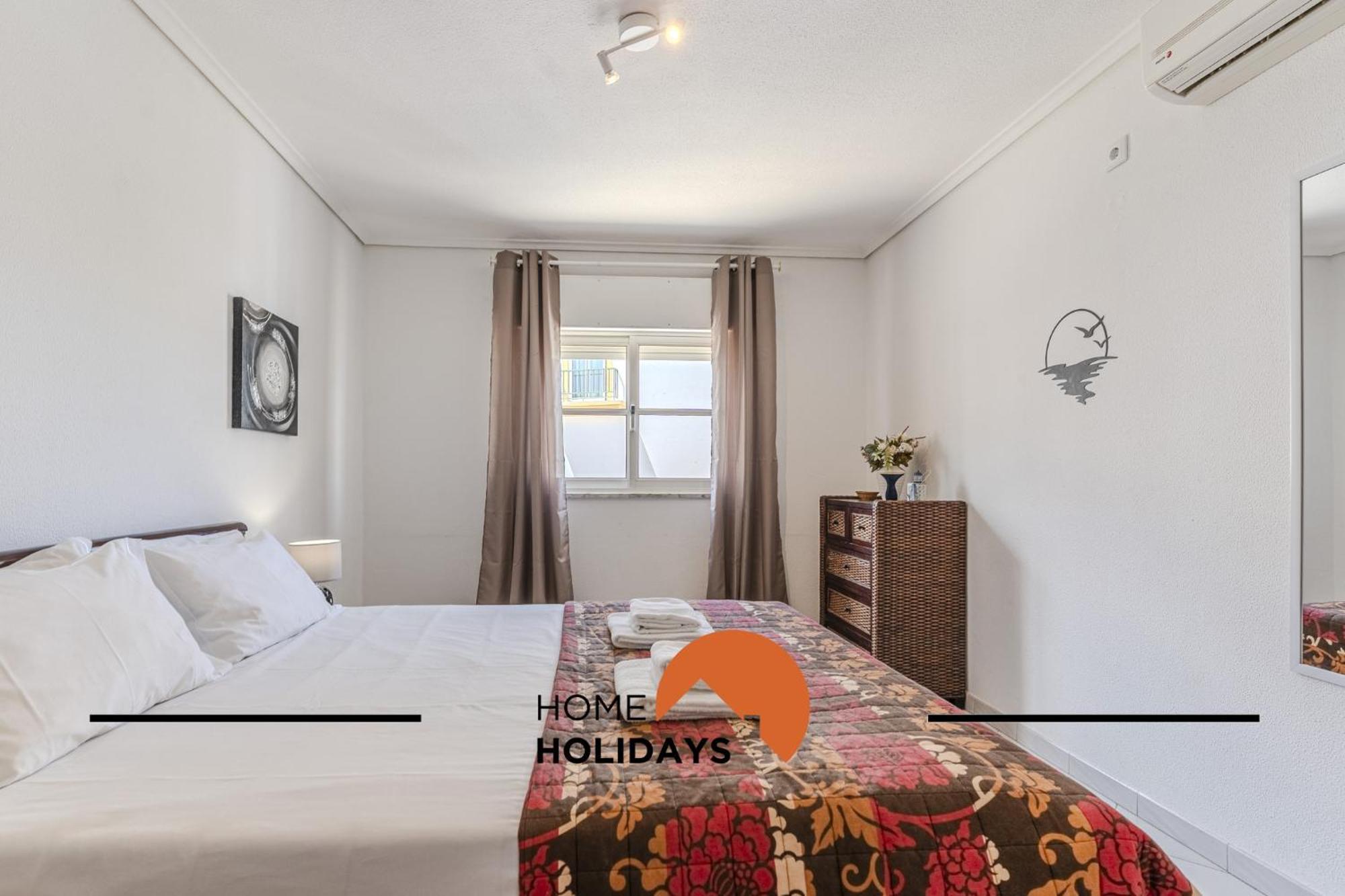 #075 Flat Near Strip Albufeira&5m