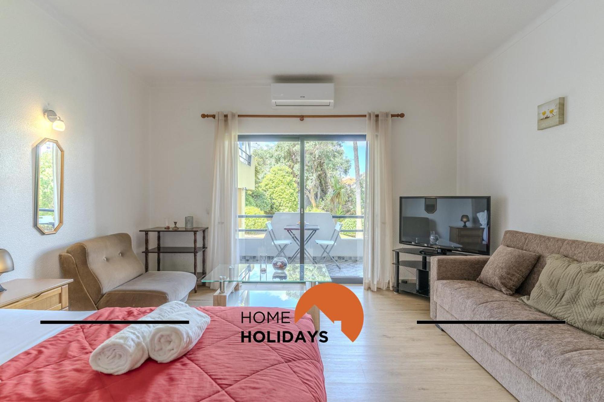 #287 Rodrimar 212 By Holidays