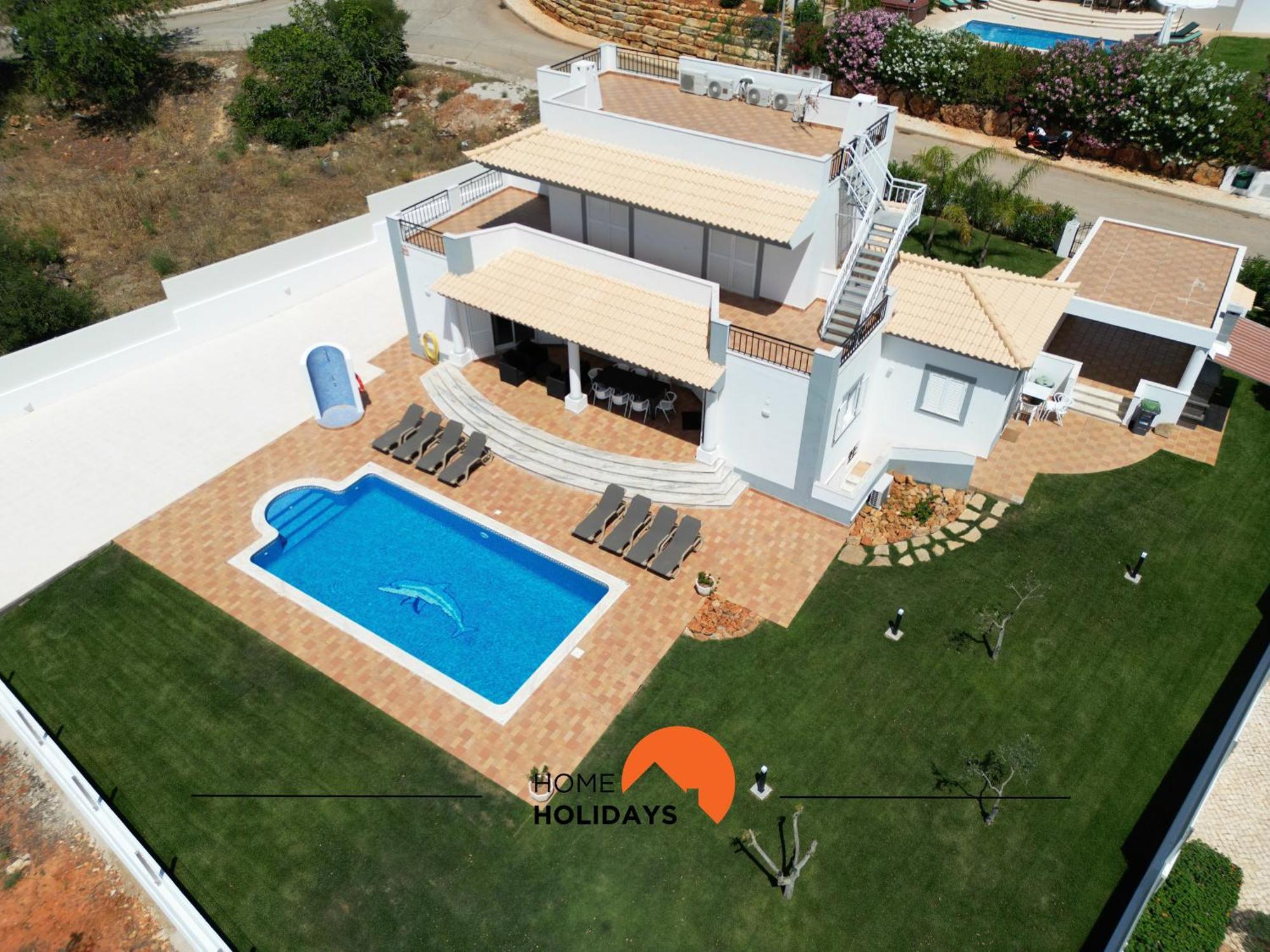 Holiday home #297 Moderna V3 Com Piscina By Holidays