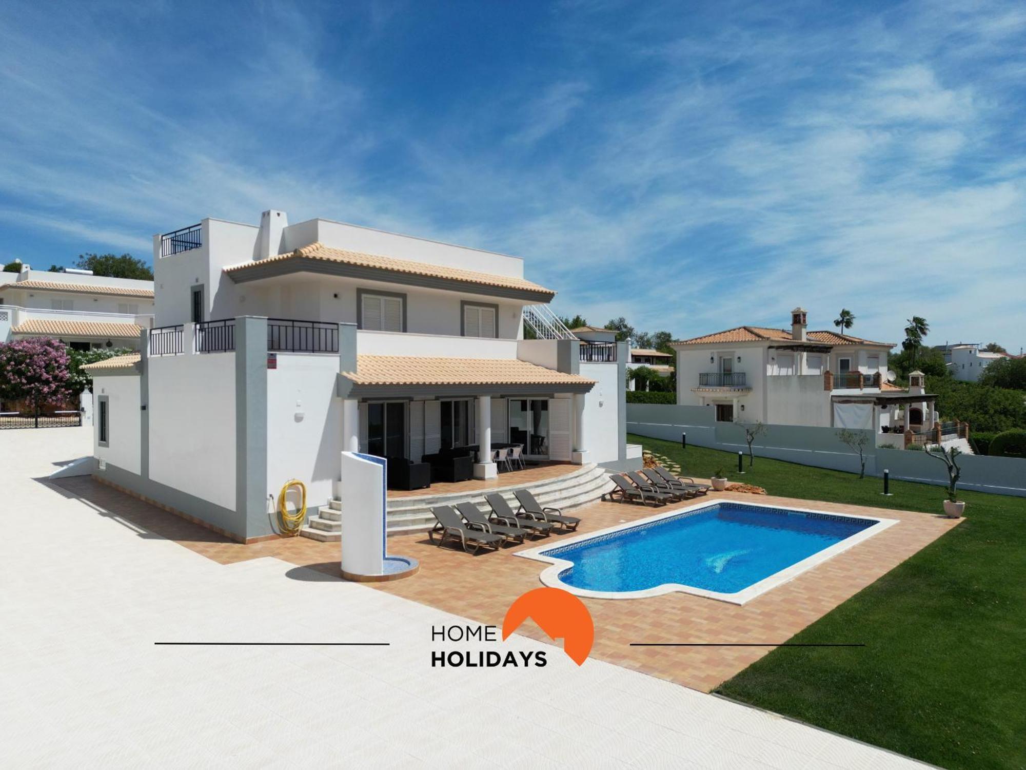 #297 Moderna V3 Com Piscina By Holidays *