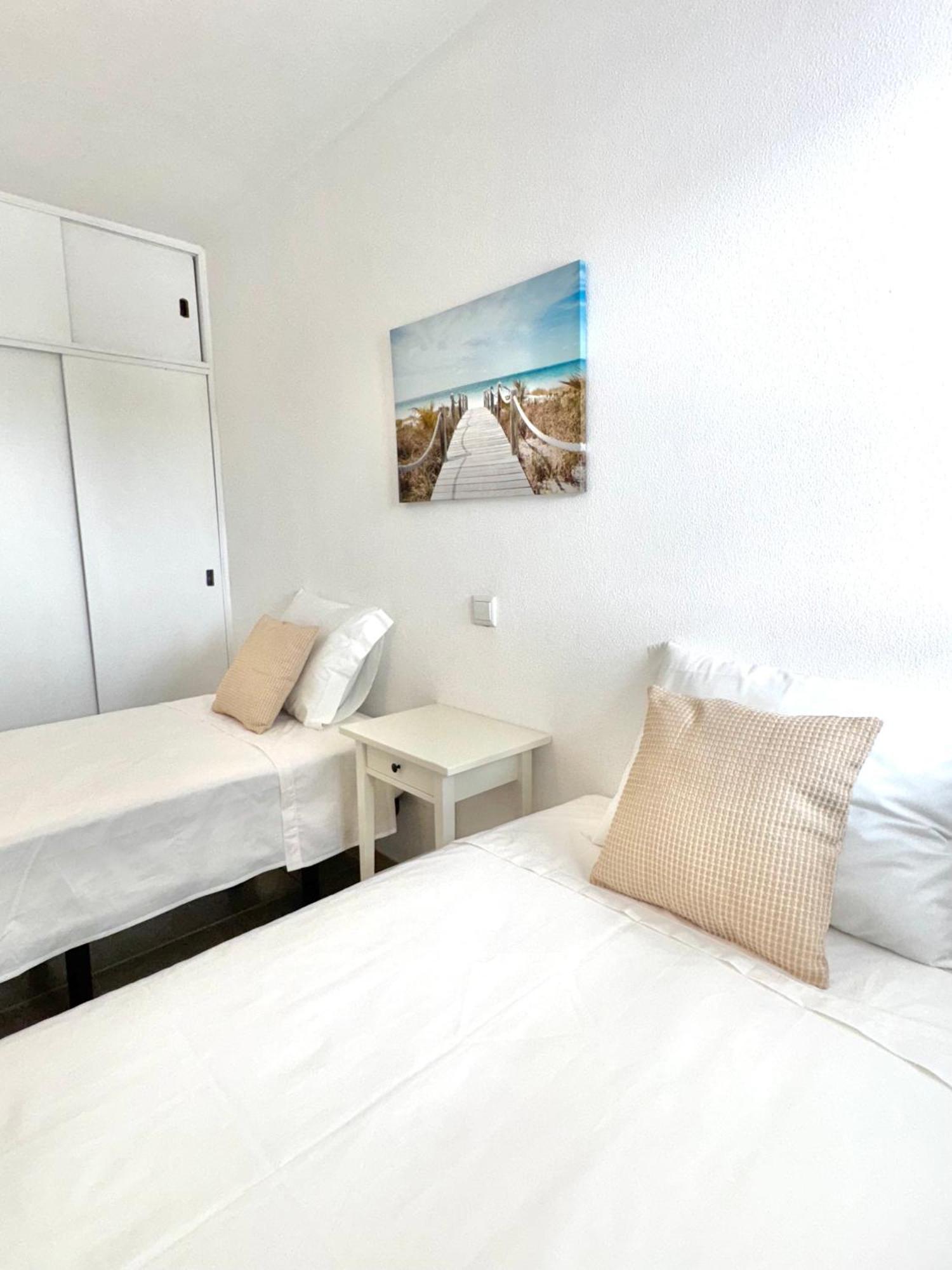 - 2 Bedrooms