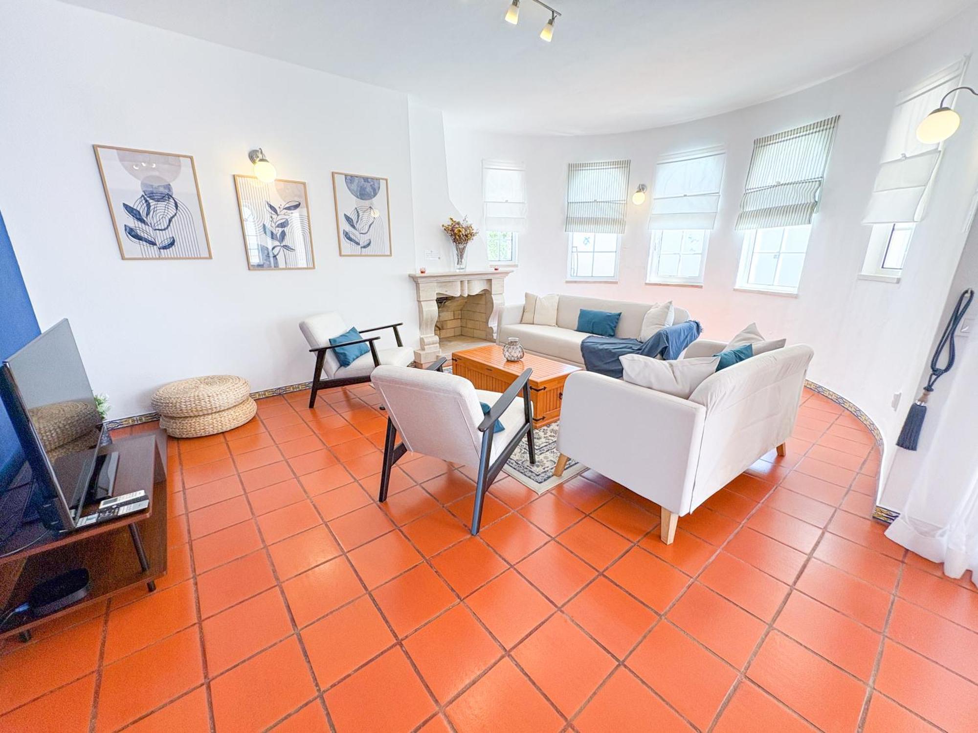 Mia - Peerless Bond Villa Albufeira
