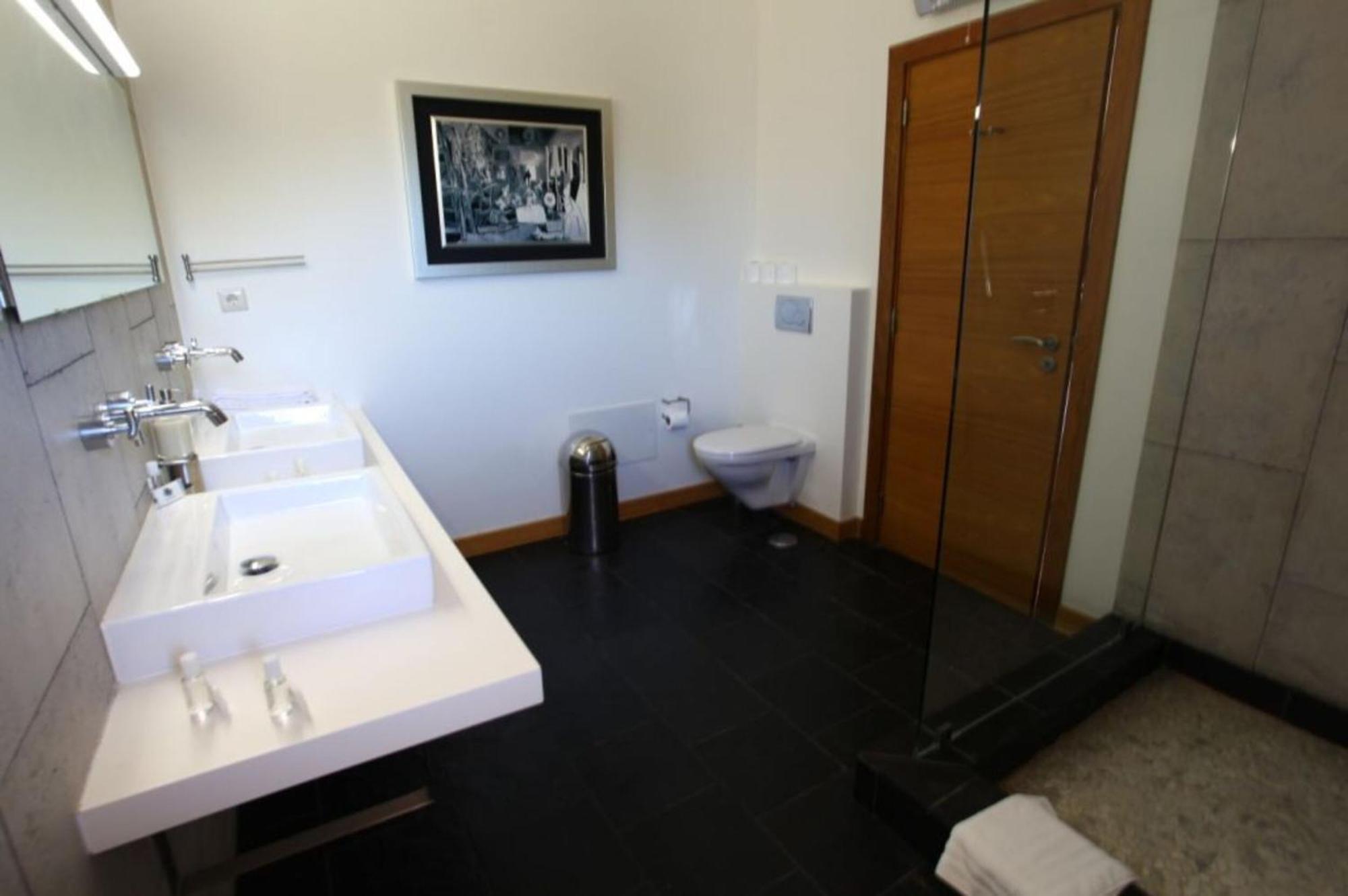 Amazing Portuguese Heroine 6 Bedrooms Stunning Position On The Cliffs Above A Albufeira