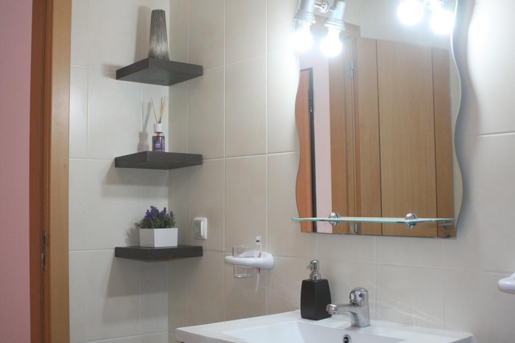 Lovely New W/ Pool Apartment