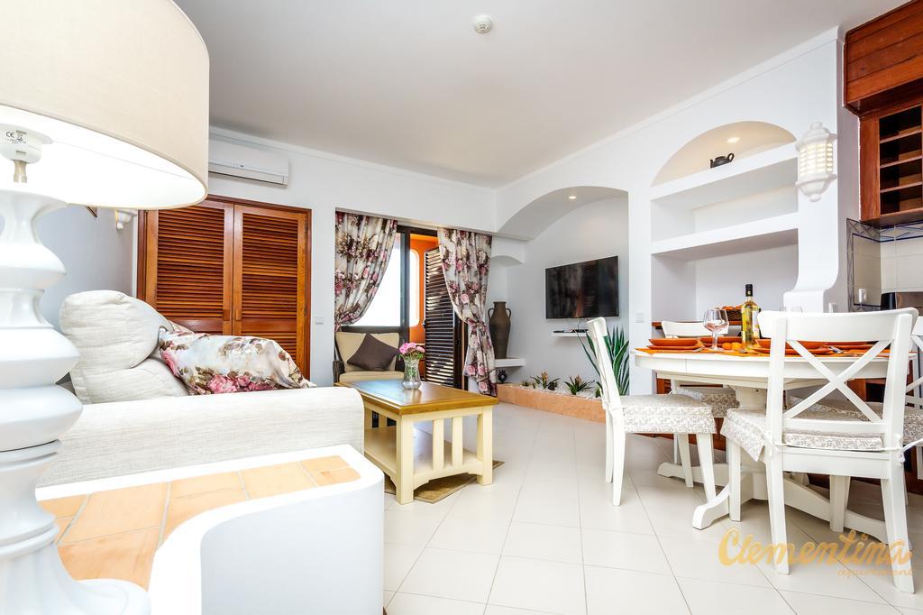 Clementina * Albufeira