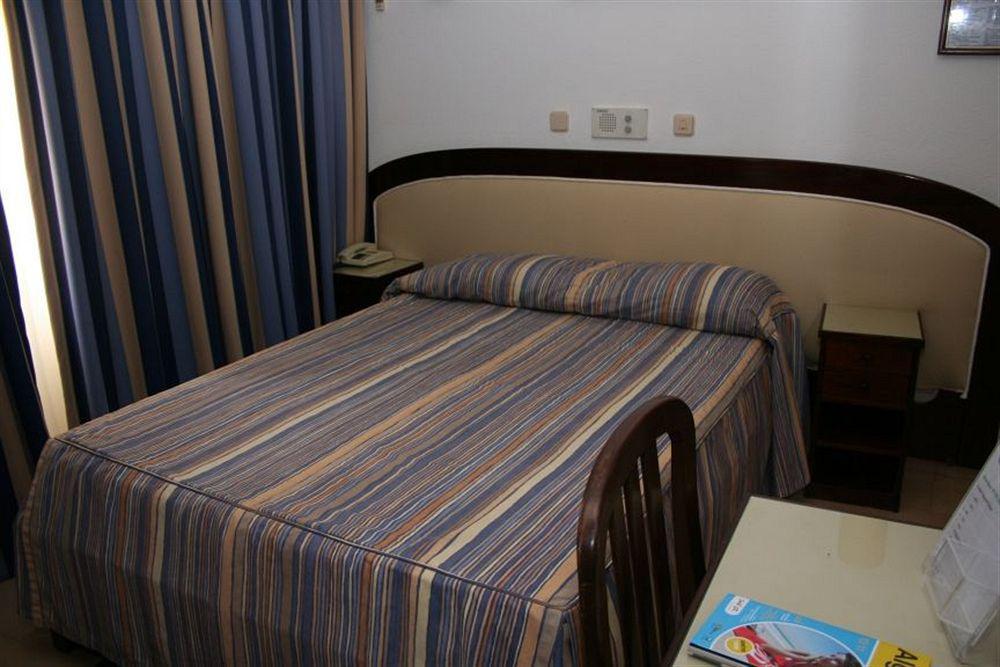 Urban Santa Eulalia Hotel 3*