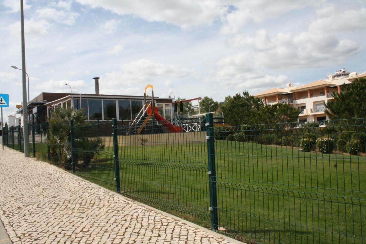 Com Piscina Em Albufeira, Corcovada Apartment *