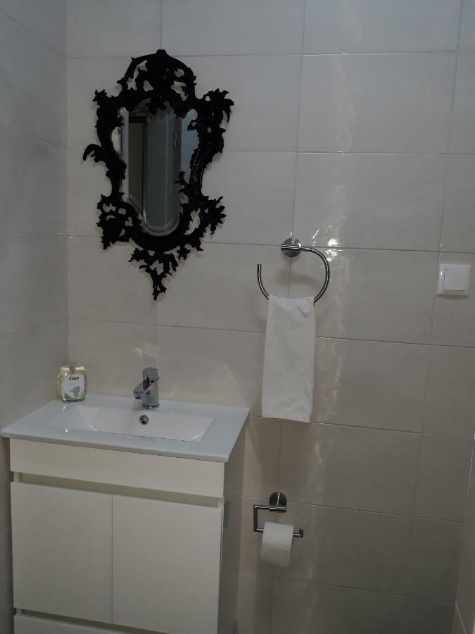 Charming Olhos De Agua Apartment