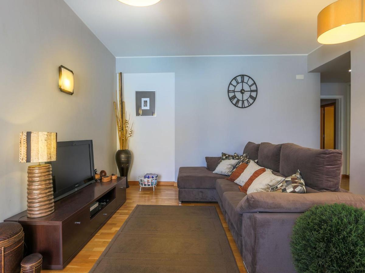 2 Bedroom Marina De Apartment *