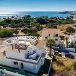 Villa Cecilia