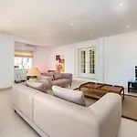 Villa Cecilia