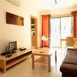 Olhos De Agua 1Br With Pool, Ac And Free Parking