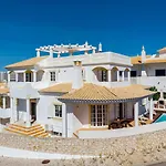 Villa Cecilia