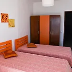 Apartamentos Encosta Do Mar