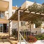 Charming Family Townhouse In Albufeira, Algarve