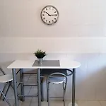 Bel Appartement 2 Chambres Au Coeur D\'Albufeira, Proche De La Magnifique Plage De Oura Et Des Loisirs