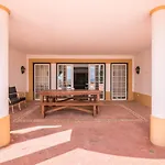 Vila Bouganvilia