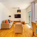 Marina View - Dream Lodging