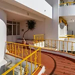 Typical T2 In Albufeira W/ Balcony By Lovelystay