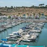 Admirable 1 Bedroom Marina View Apt. Albufeira
