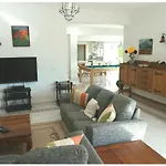 Casa Do Mar By Laranjal Rentals