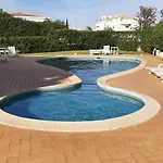 T2 Com 2Wc Em Condominio Com Piscina