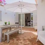 Sea 3Bdr House W/ Patio By Lovelystay