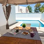 Villa Girassol - By Dalma Portuguesa