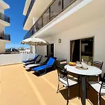 Albufeira Terrace With Pool By Homing