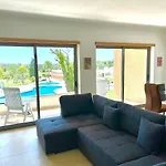 Vila Branca Cheerful Stay