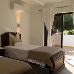 Villa Lilac - Walking Distance To Beach