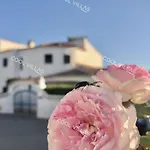 Villa Lilac - Walking Distance To Beach