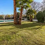 Place In The Sun - Free Out Door Jacuzzi - By Bedzy