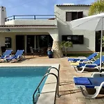 Golfinho By Check-In Portugal