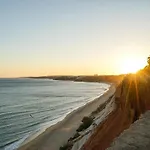 Falesia Ocean Villa By The Portuguese Butler