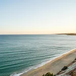 Falesia Ocean Villa By The Portuguese Butler