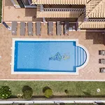 Villa Iris