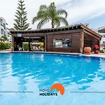 #166 Frat Apartment By Home Holidays