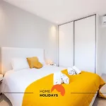 #81 Modern Flat Between New&Old Town with Pool