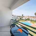 #81 Modern Flat Between New&Old Town with Pool