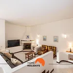 #015 Buganvilia By Home Holidays