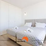 #142 Spacious With Garden, Pool And Private Park
