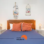 #063 Beach Flat By Home Holidays
