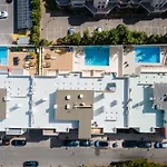 Luminous 2 Bdr Apartment W/Pool By Lovelystay