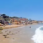 D\'Agua Brisa Beachside Apartment